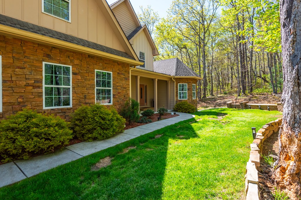 3184 Saint Andrews Way