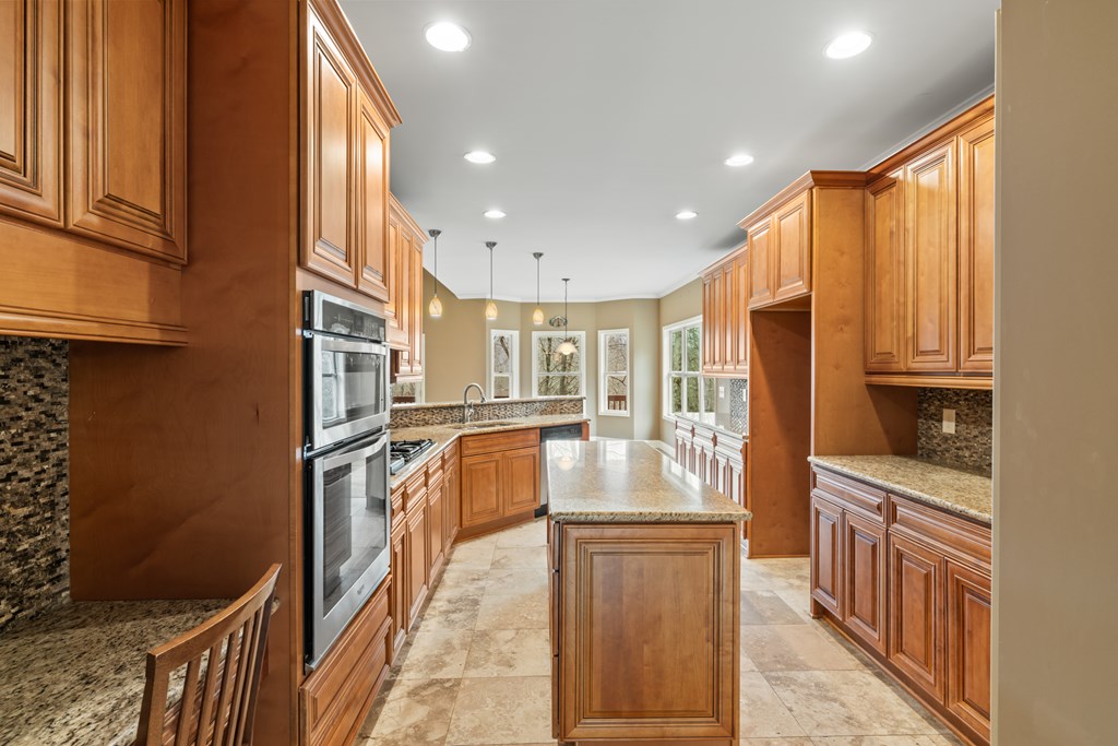 3184 Saint Andrews Way