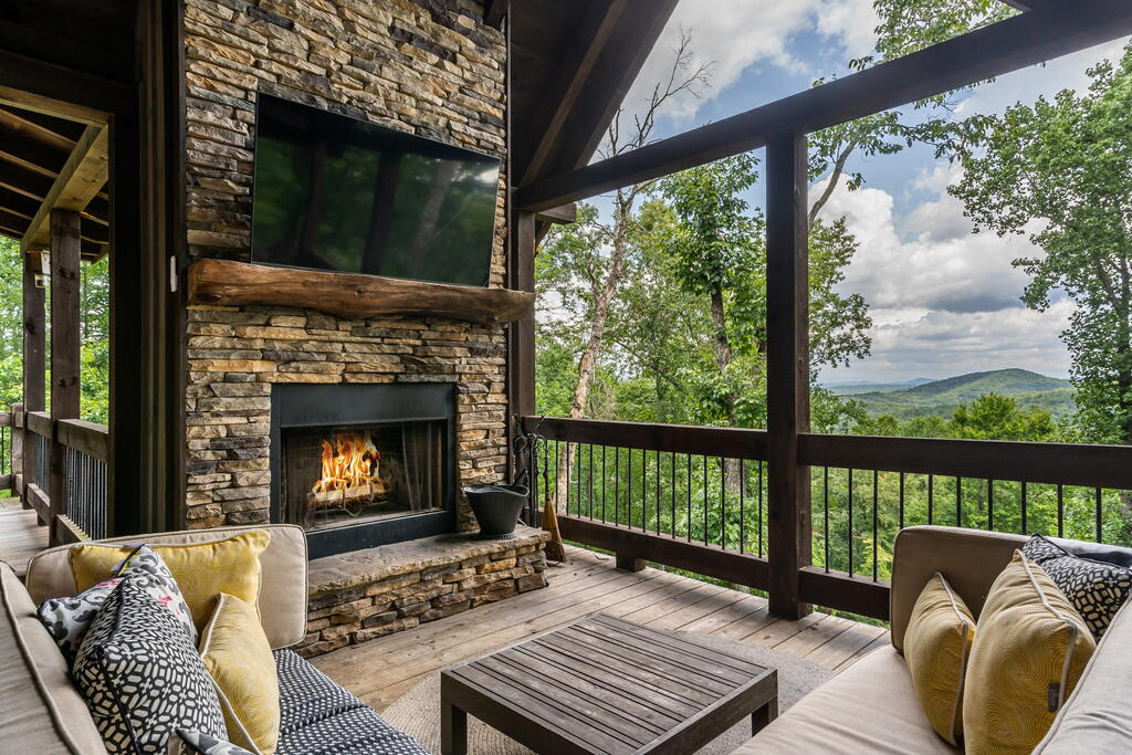 967 River Bend Lane