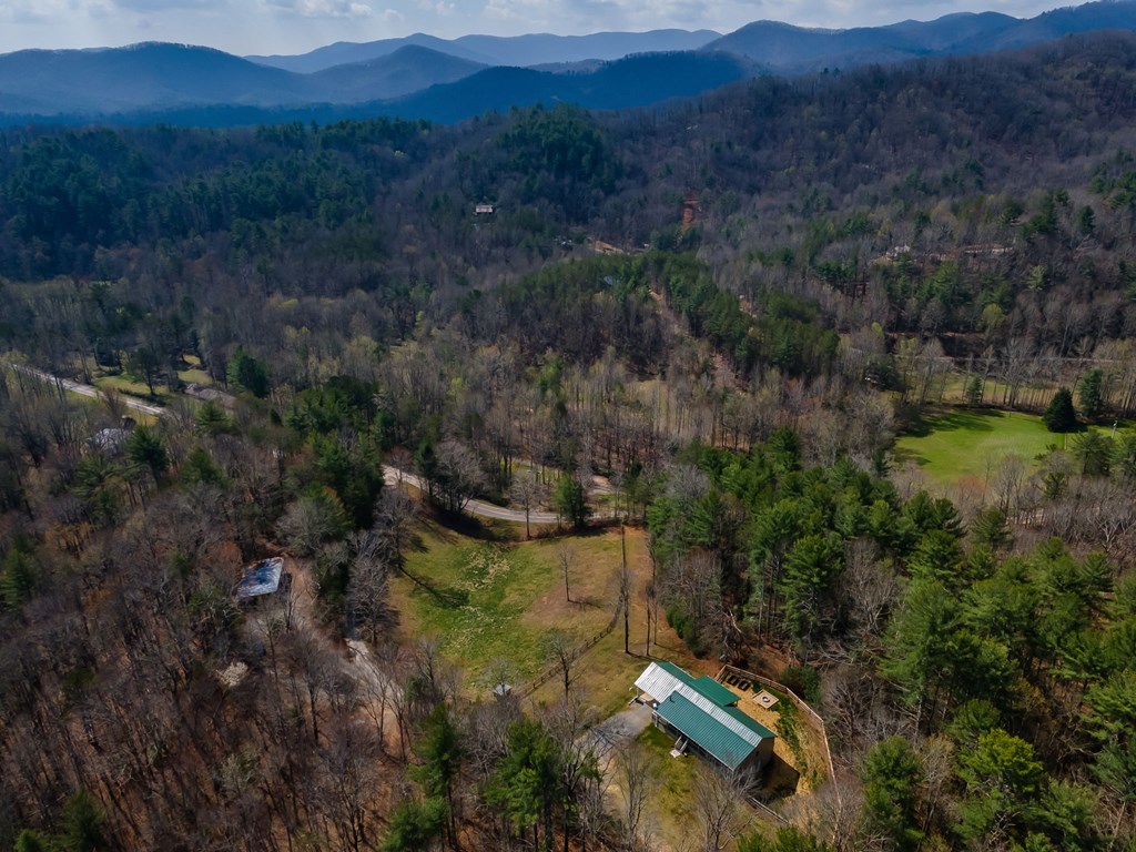 1132 Hells Hollow Road