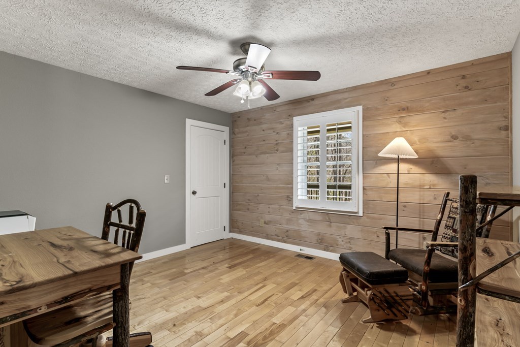 1132 Hells Hollow Road