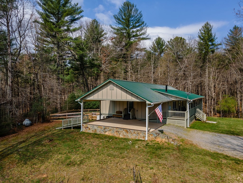 1132 Hells Hollow Road