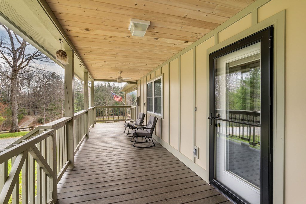 1132 Hells Hollow Road