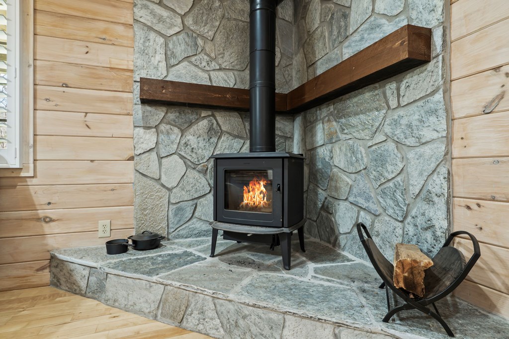 1132 Hells Hollow Road