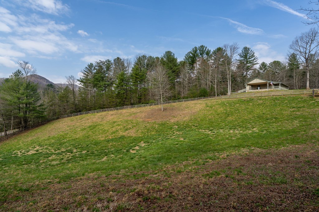 1132 Hells Hollow Road