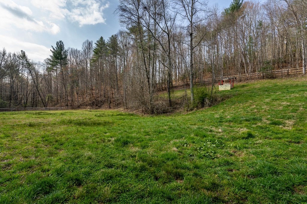 1132 Hells Hollow Road