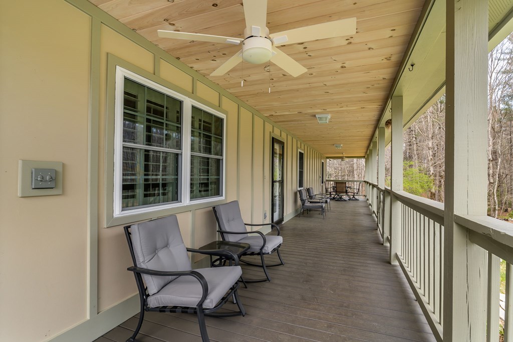 1132 Hells Hollow Road