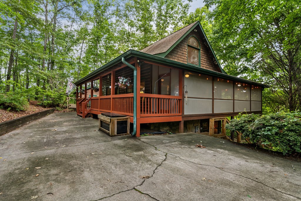 396 Mountain Tops Circle