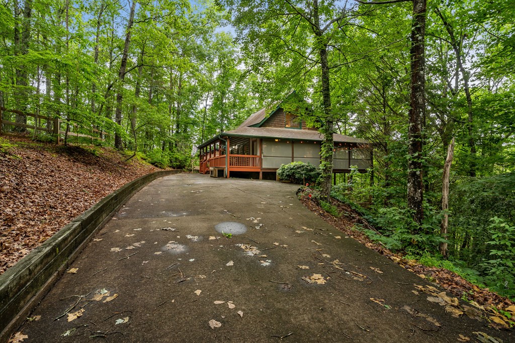 396 Mountain Tops Circle