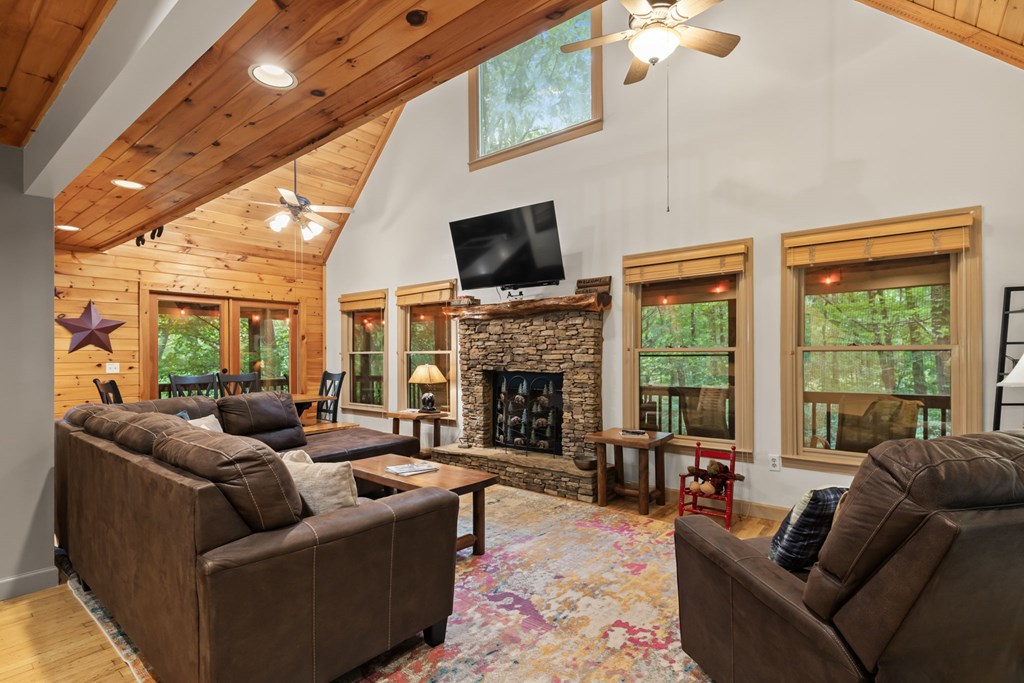396 Mountain Tops Circle