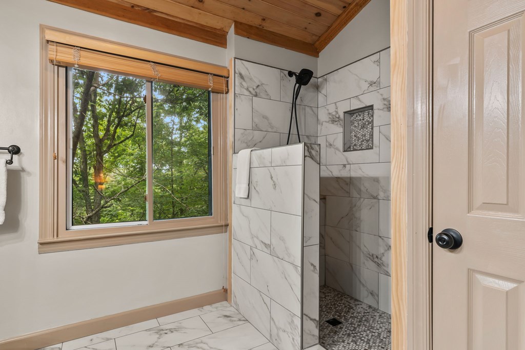 396 Mountain Tops Circle