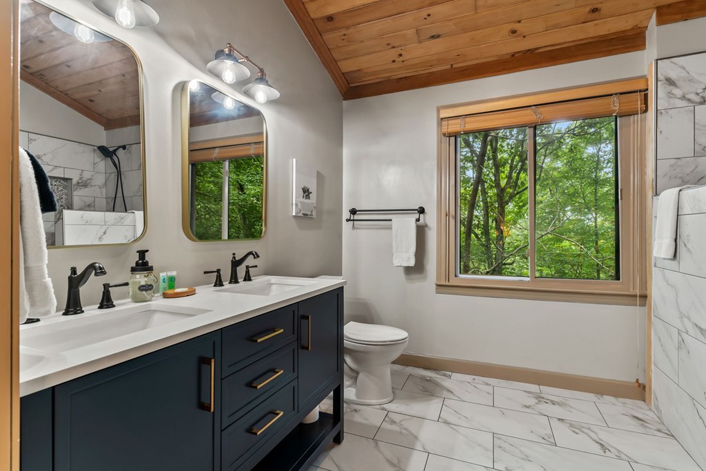 396 Mountain Tops Circle