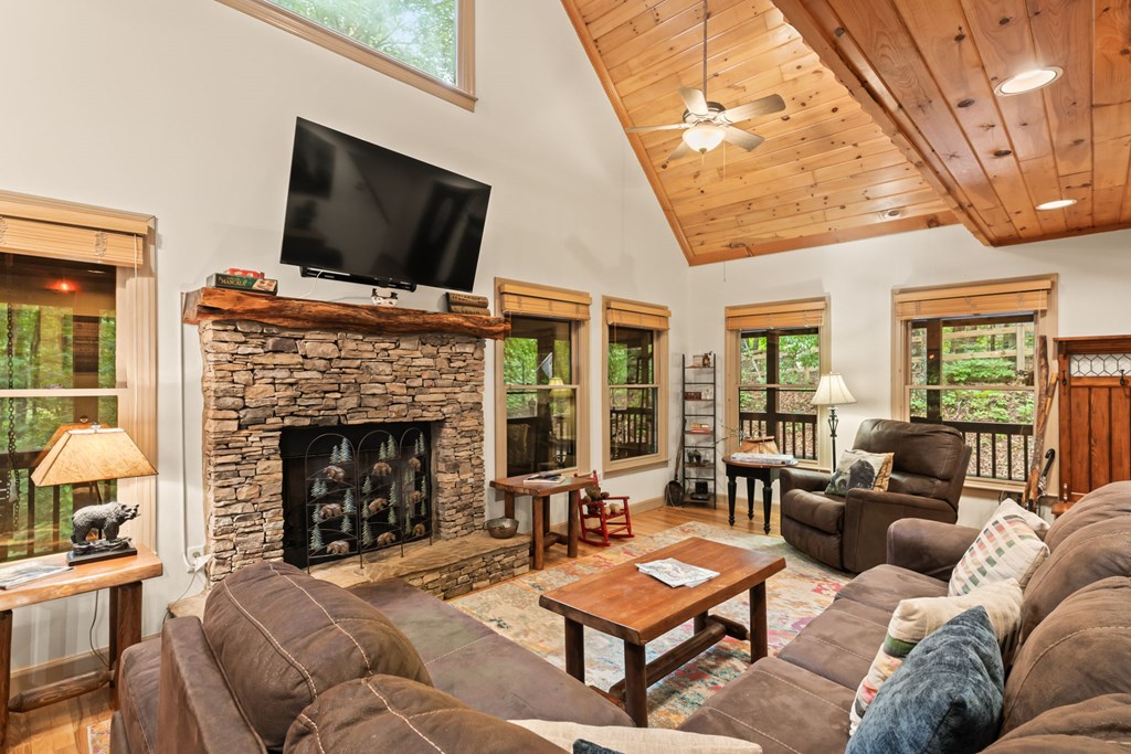 396 Mountain Tops Circle