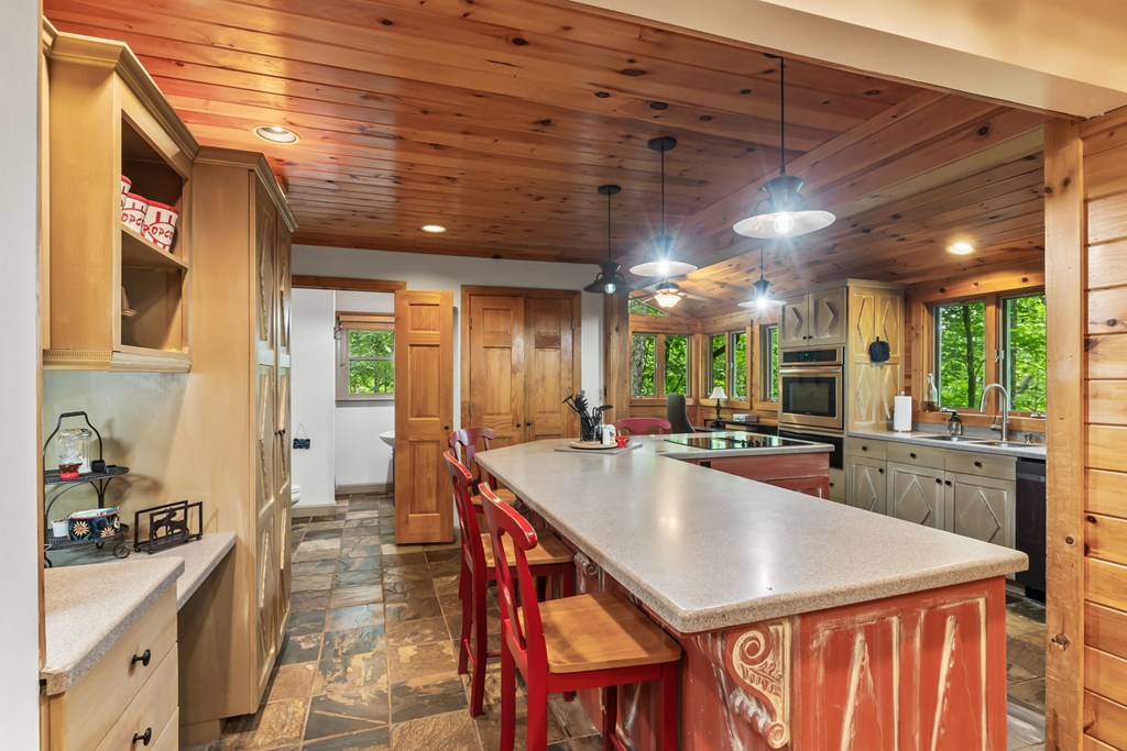 396 Mountain Tops Circle