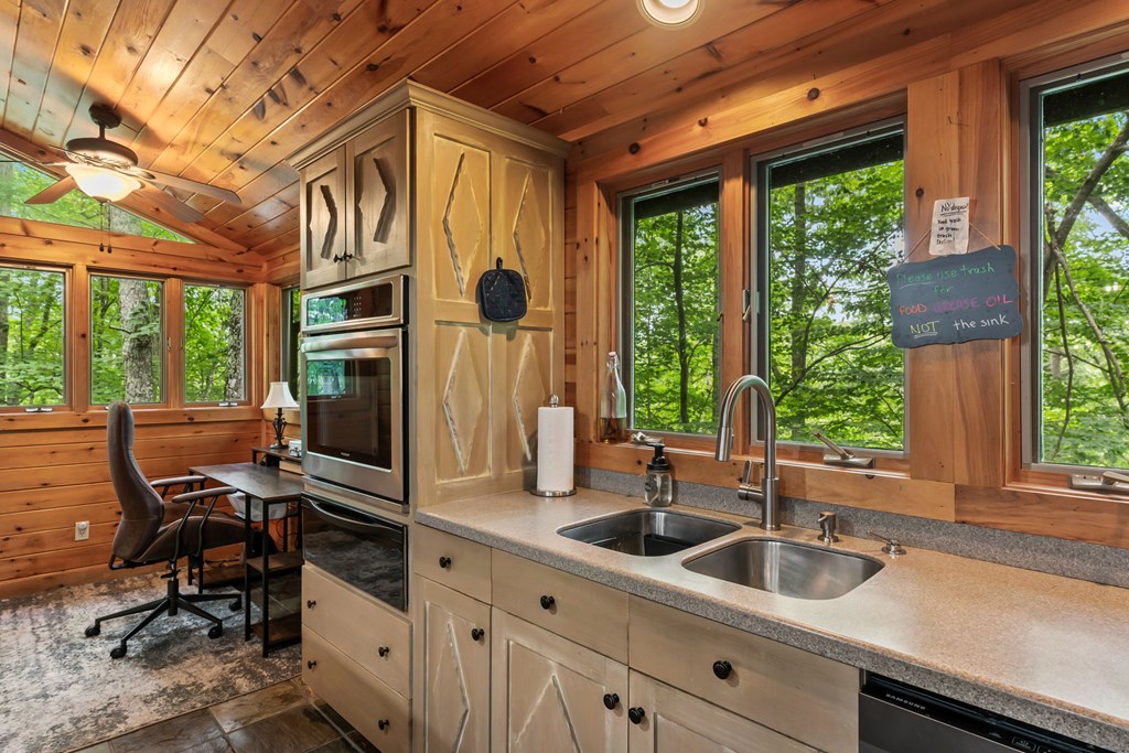 396 Mountain Tops Circle