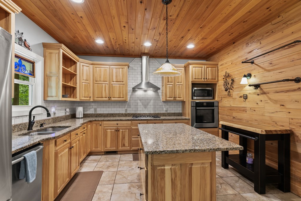 5516 Highway 30
