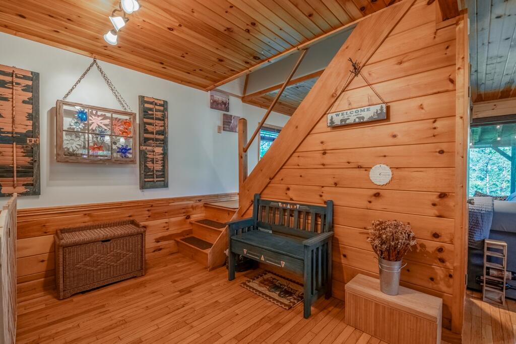 115 Lakeview Drive
