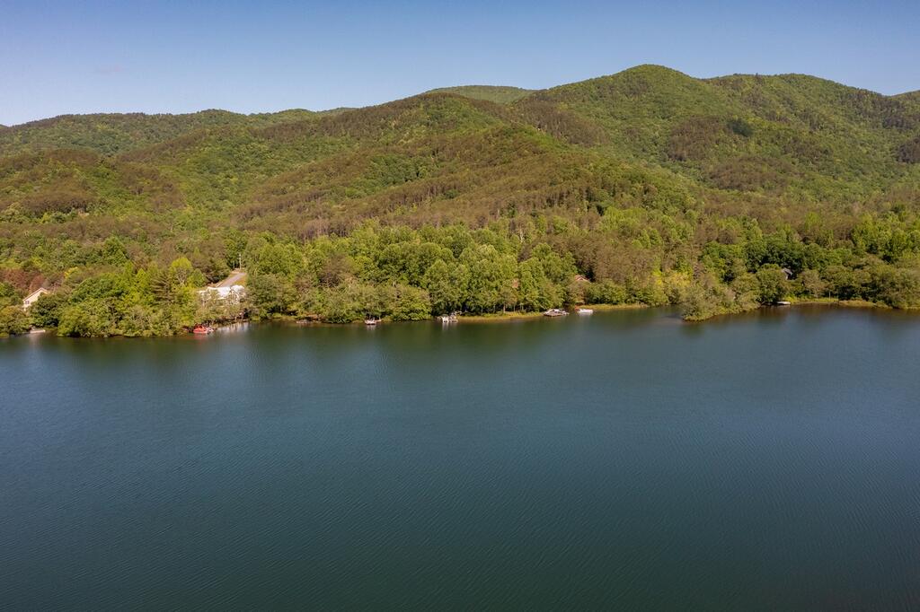 115 Lakeview Drive