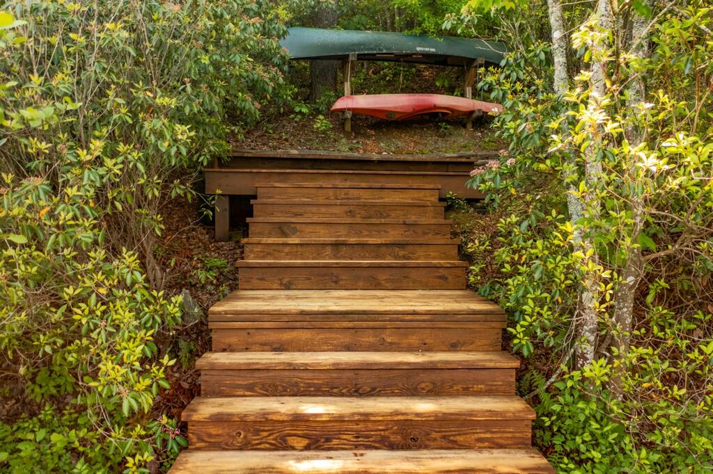 115 Lakeview Drive