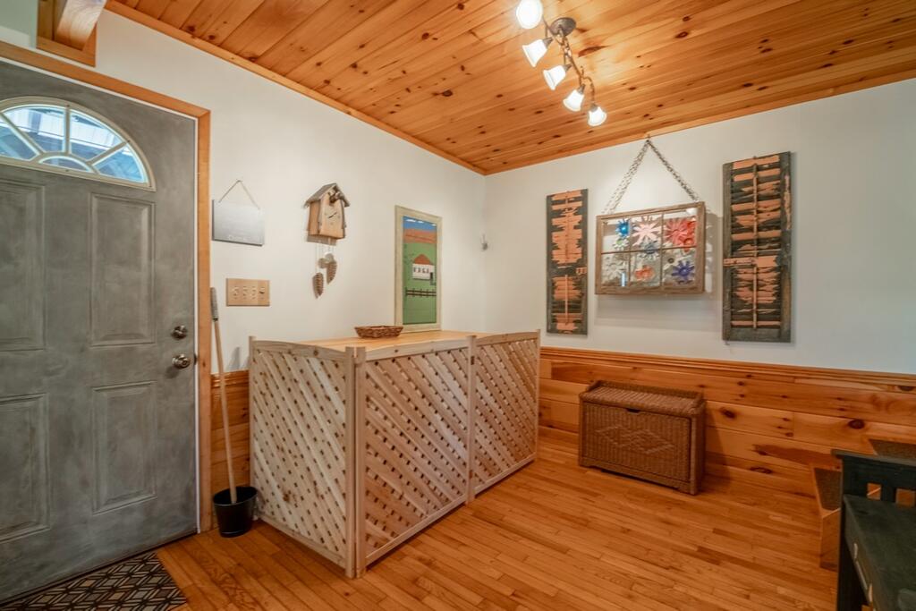 115 Lakeview Drive