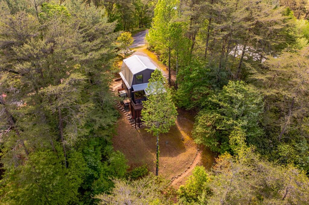 115 Lakeview Drive