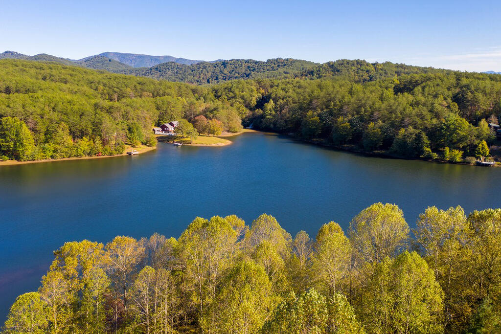 115 Lakeview Drive