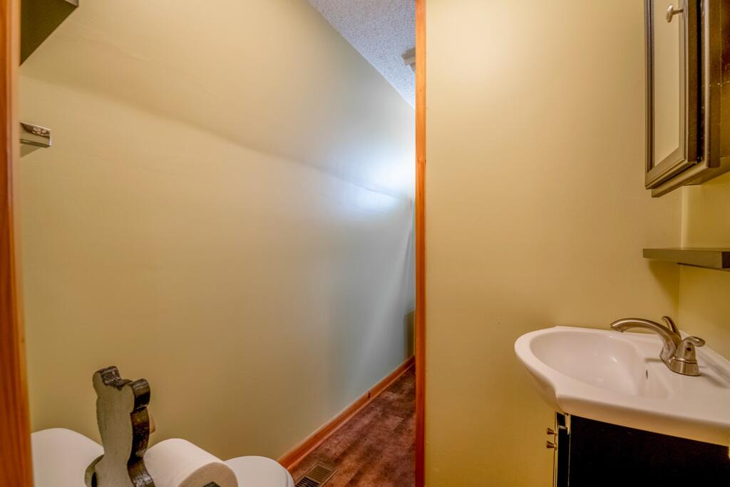 115 Lakeview Drive
