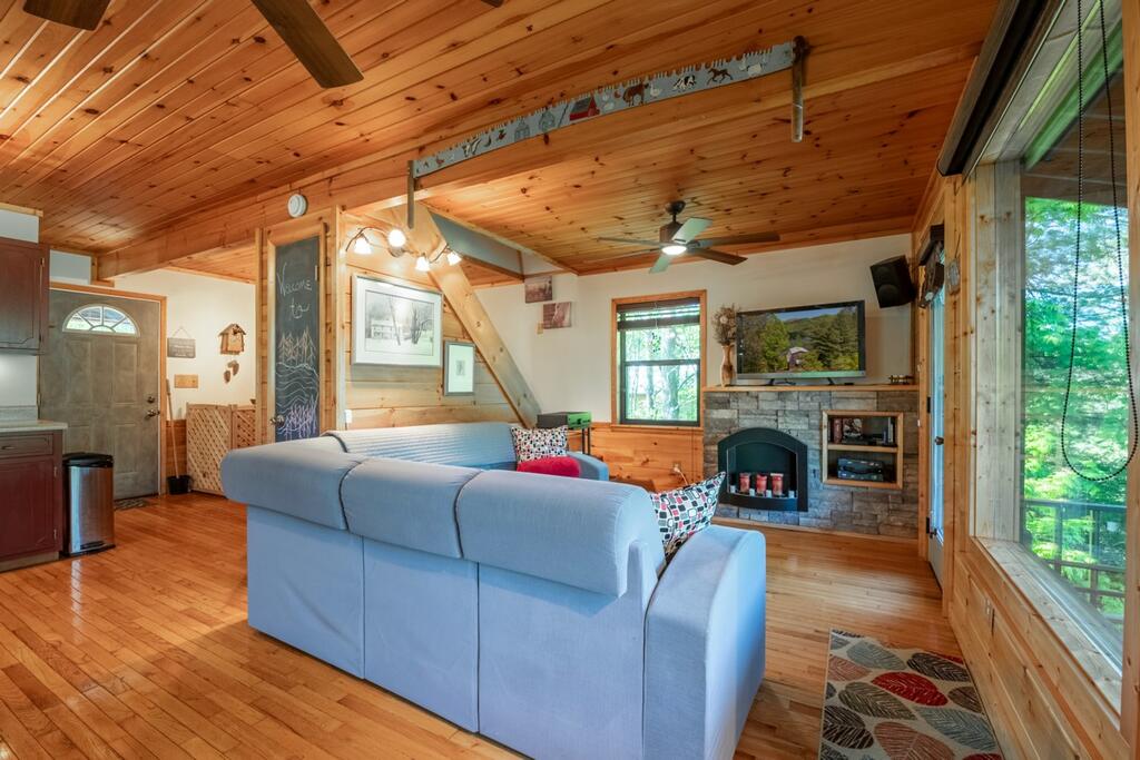 115 Lakeview Drive