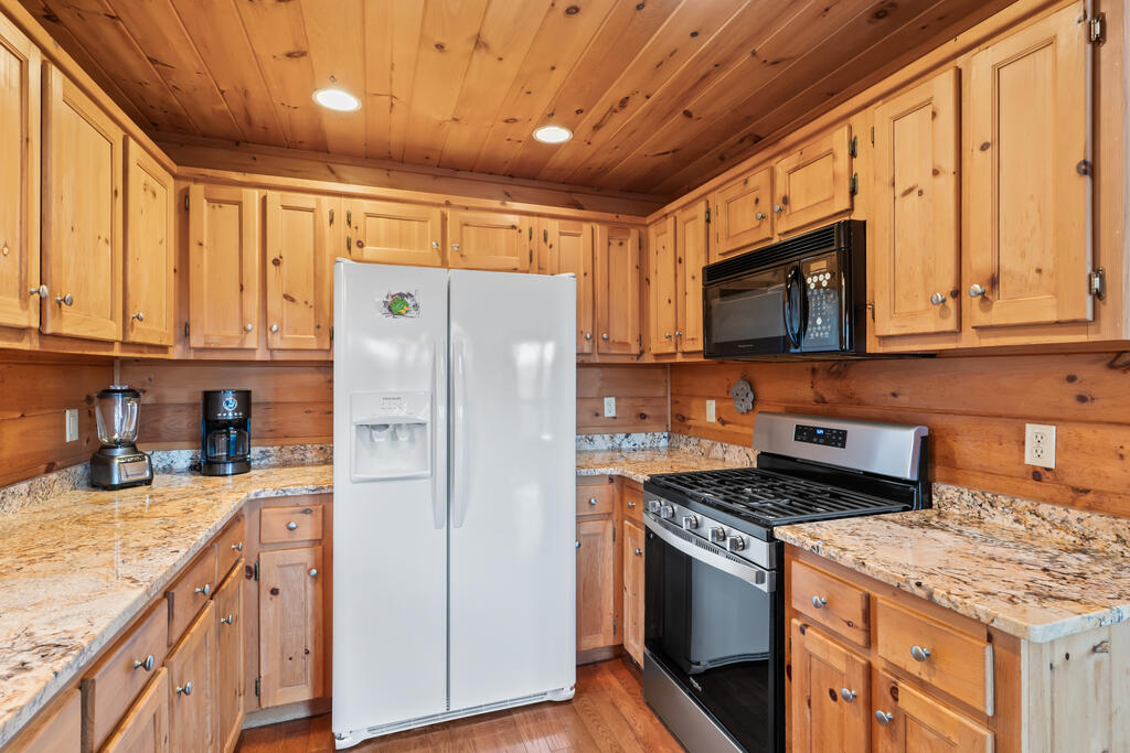 131 Toccoa Overlook Lane