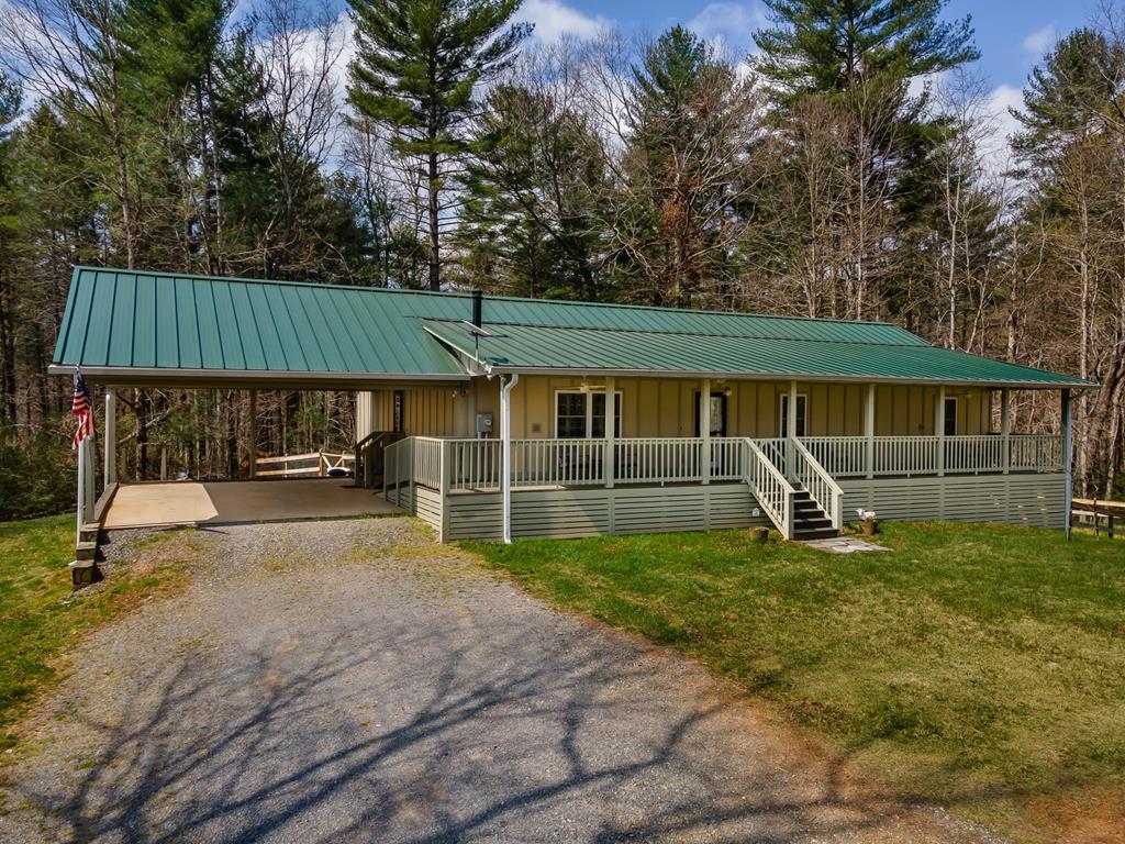 1132 Hells Hollow Road