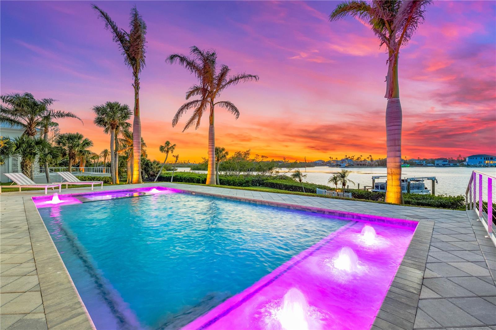 935 BAYSHORE RD