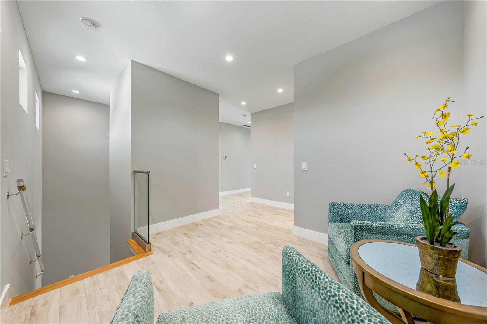 935 BAYSHORE RD