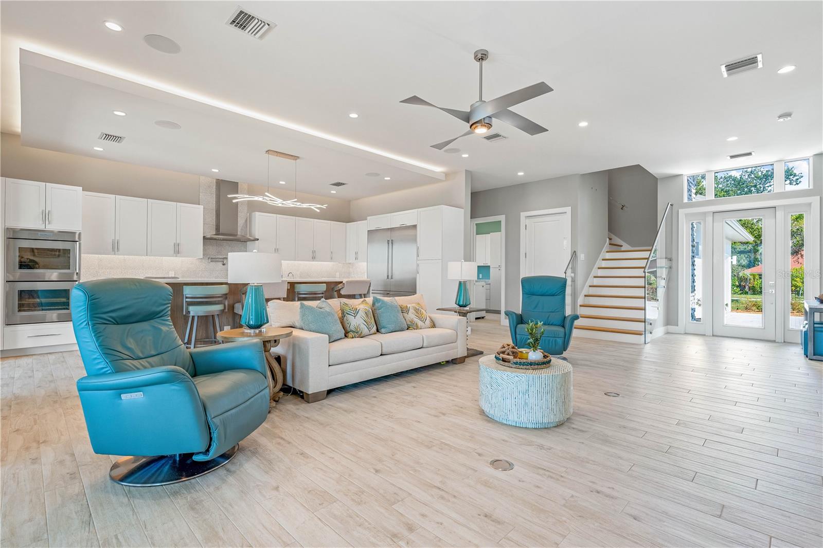 935 BAYSHORE RD