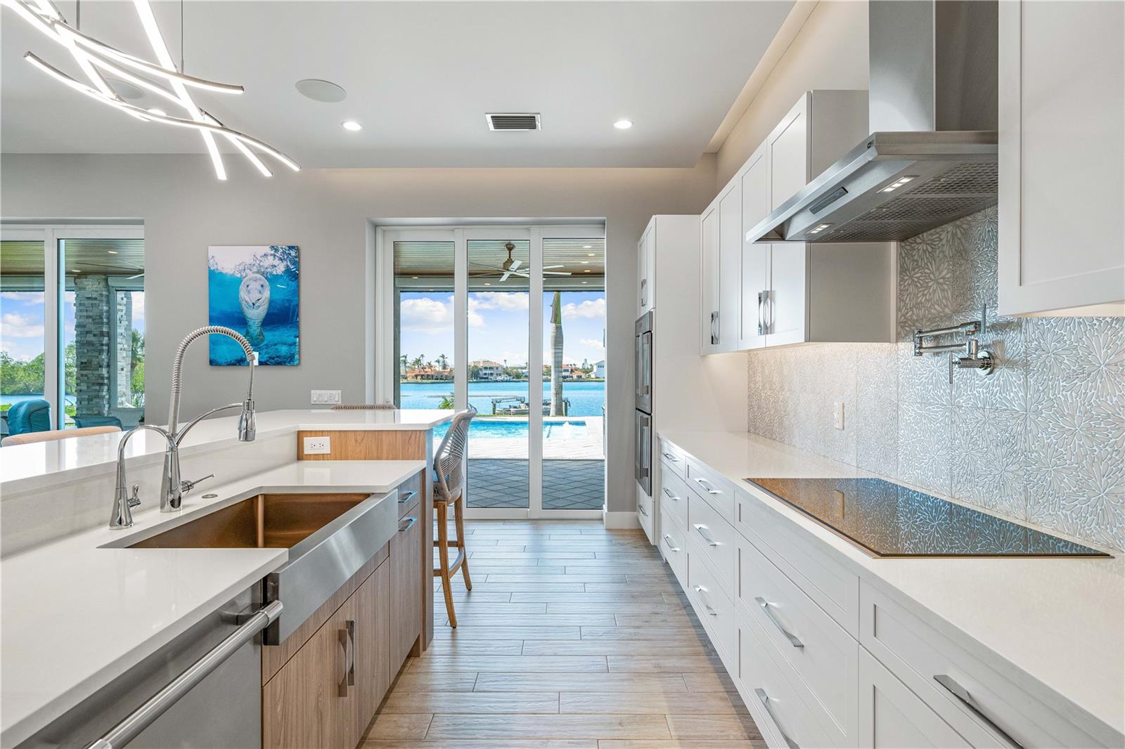935 BAYSHORE RD