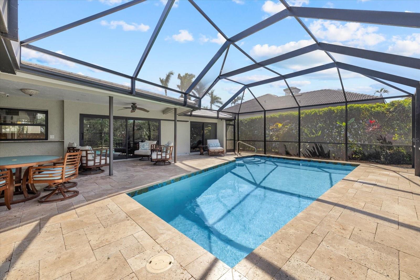 432 PARTRIDGE CIR