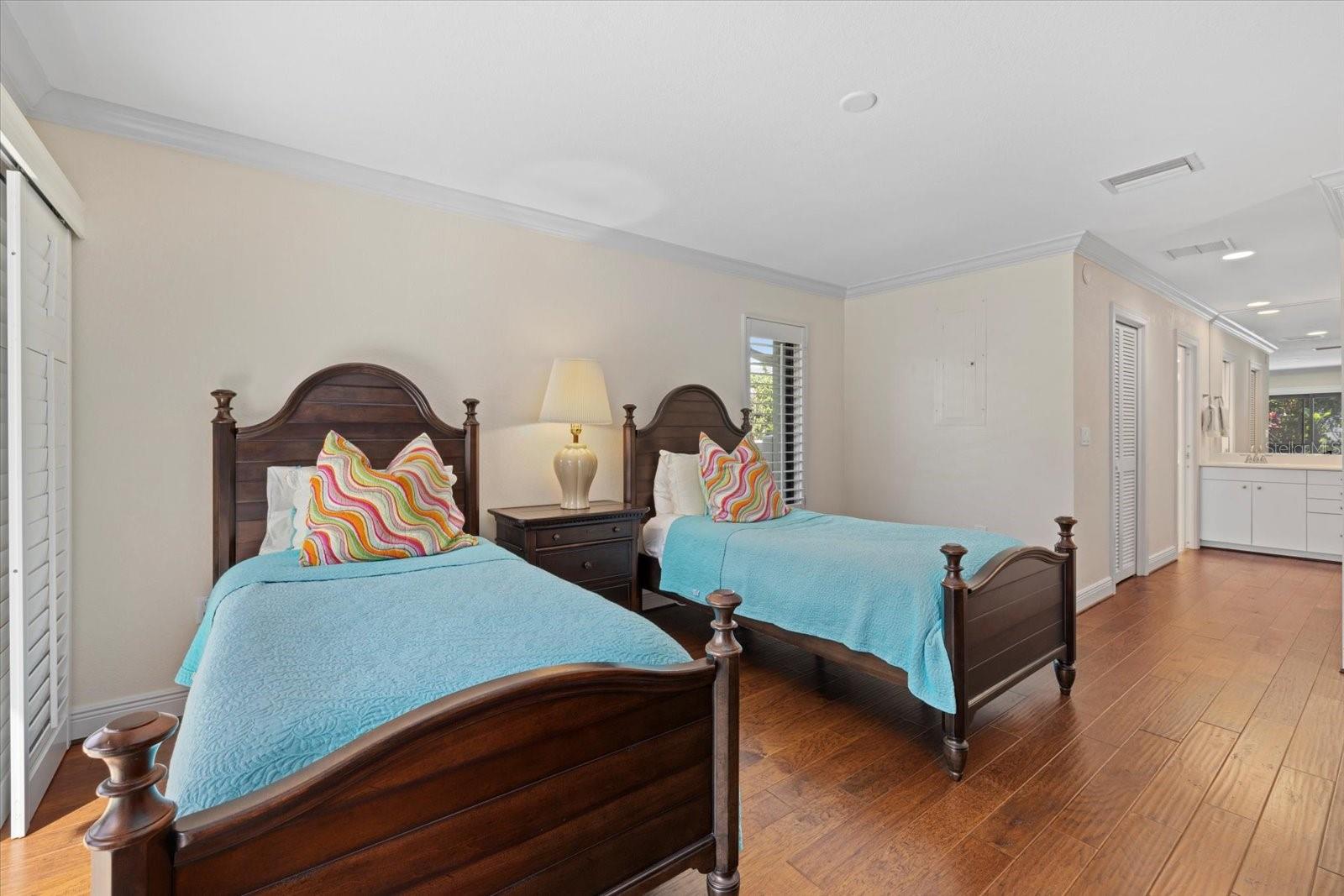 432 PARTRIDGE CIR
