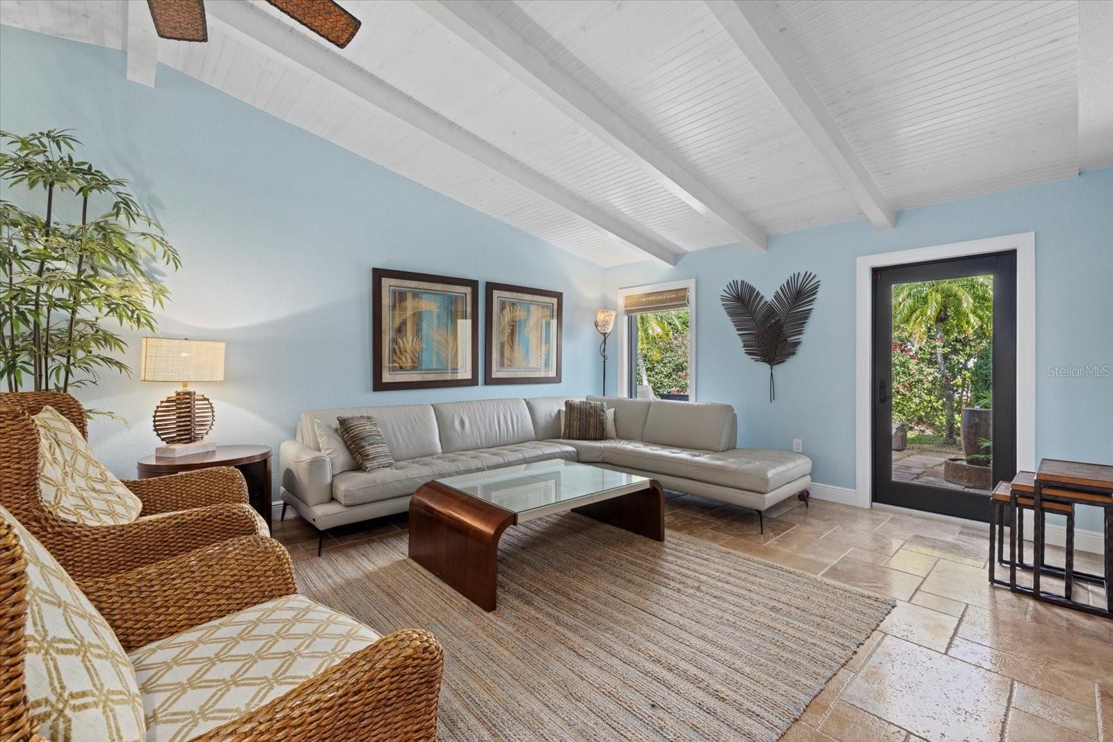 432 PARTRIDGE CIR