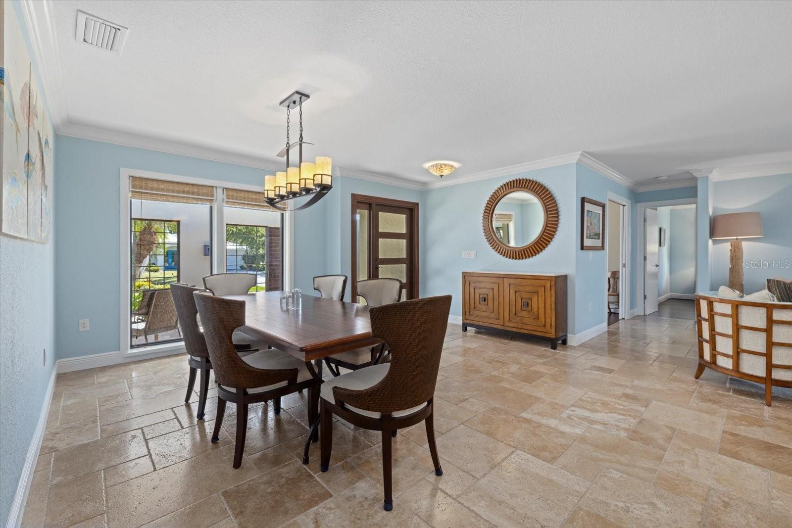 432 PARTRIDGE CIR