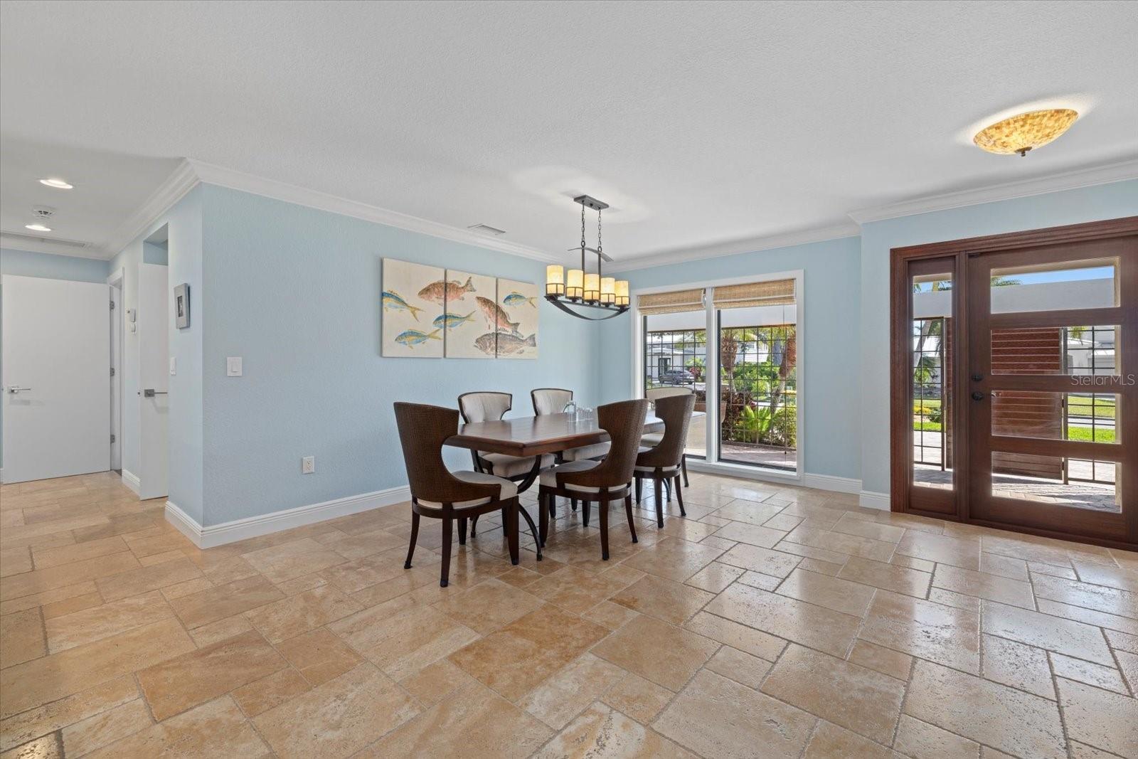 432 PARTRIDGE CIR