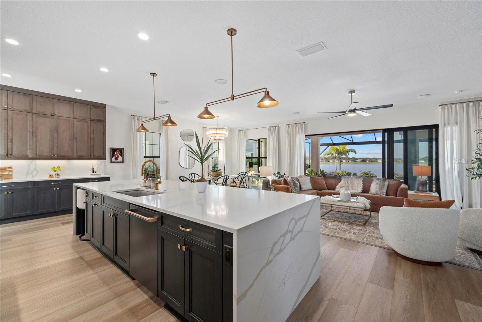 6349 ISLA DEL RAY AVE