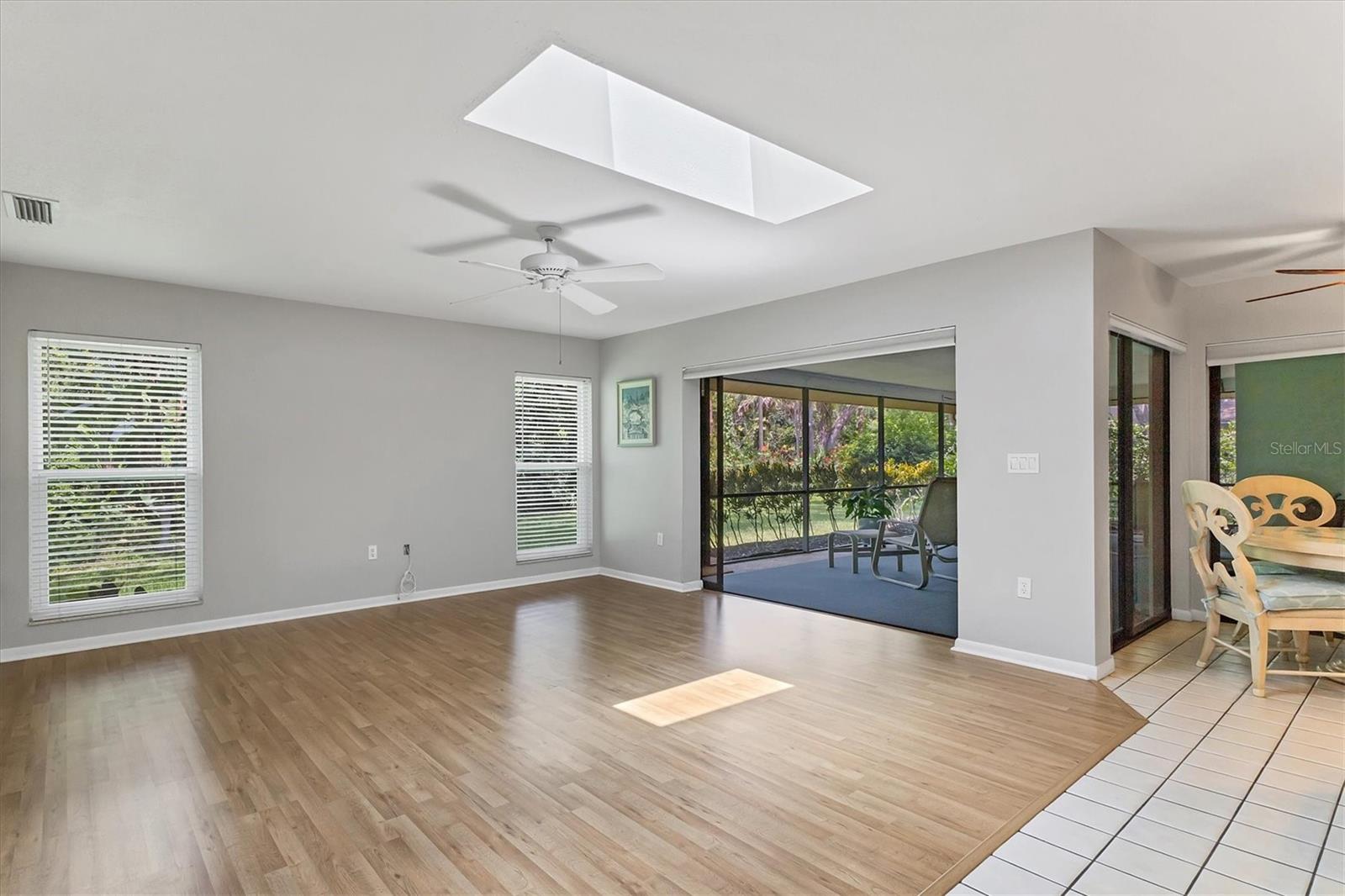 5037 WILLOW LEAF WAY