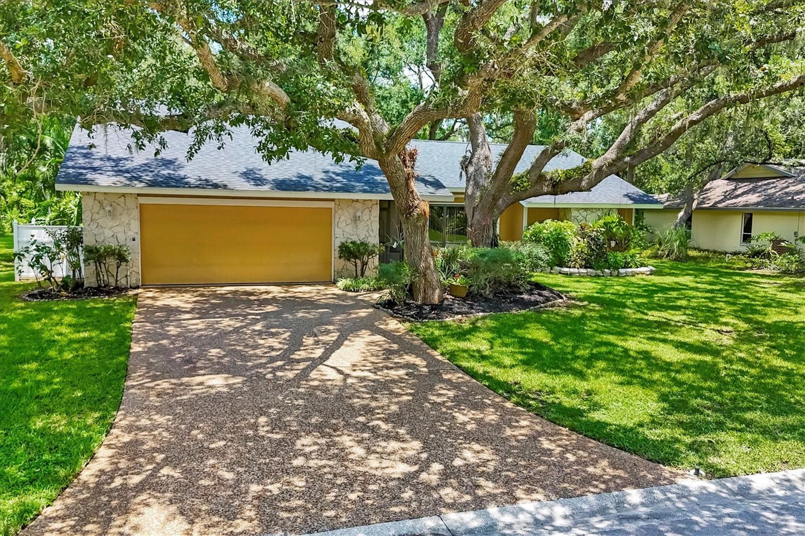 5037 WILLOW LEAF WAY