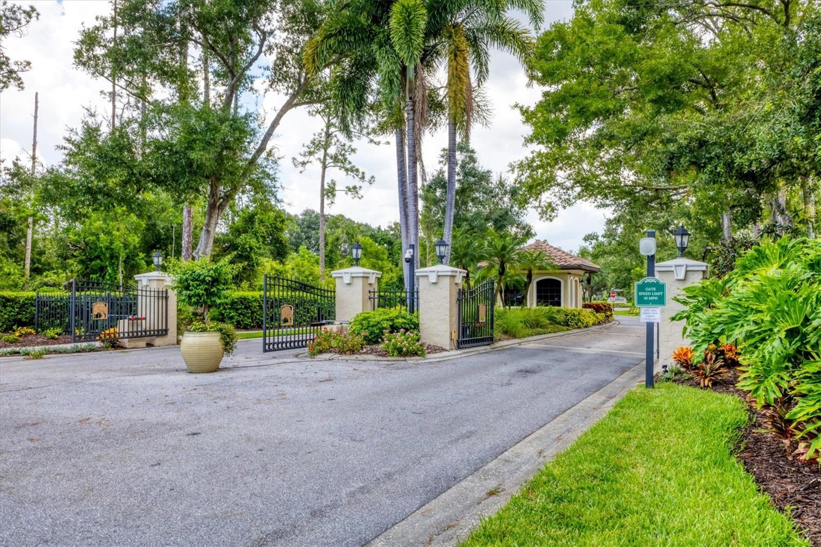 5037 WILLOW LEAF WAY