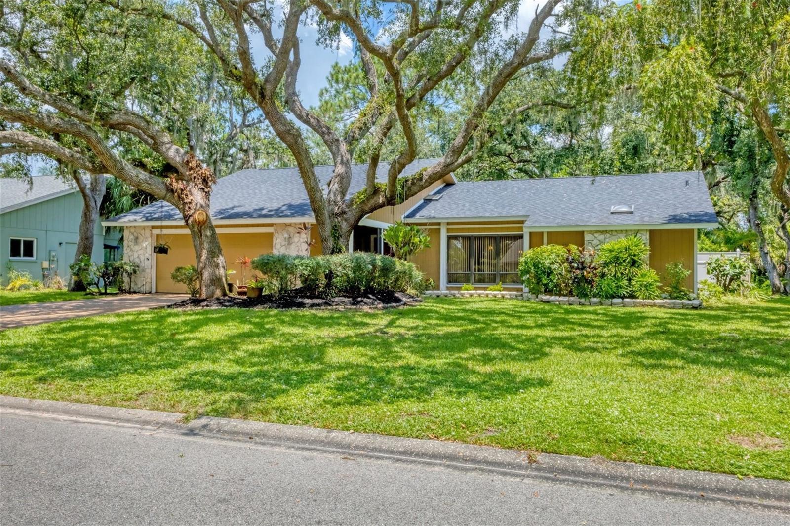 5037 WILLOW LEAF WAY