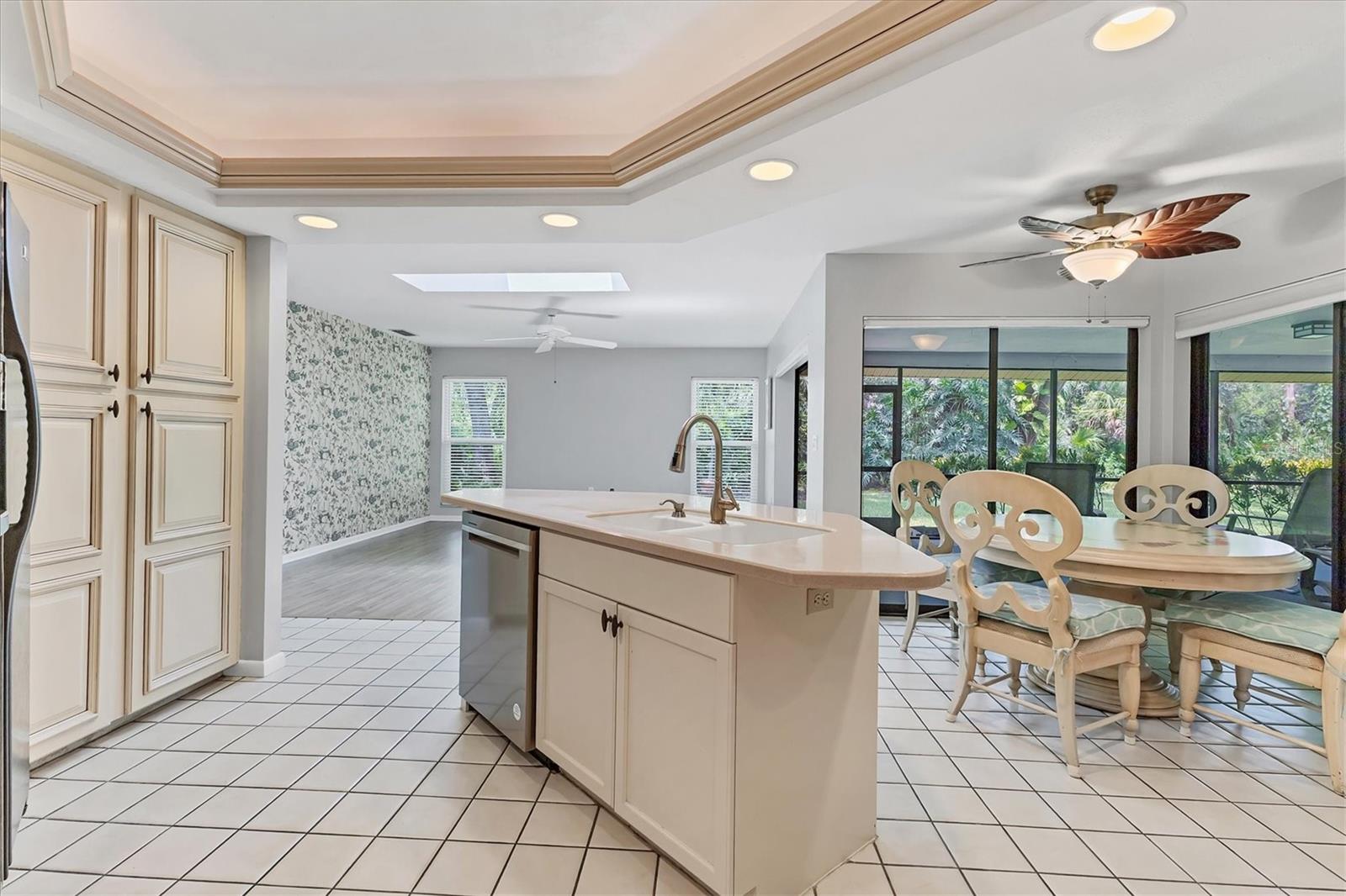 5037 WILLOW LEAF WAY