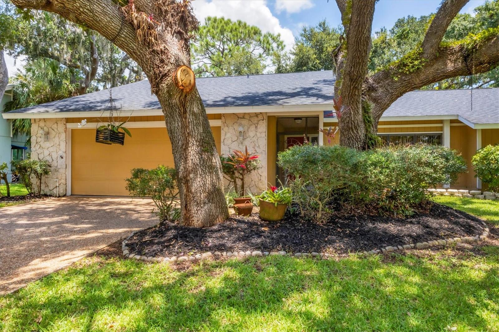 5037 WILLOW LEAF WAY