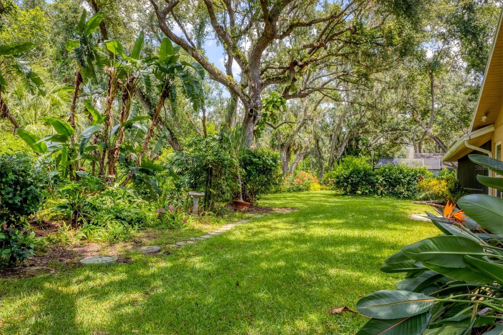 5037 WILLOW LEAF WAY