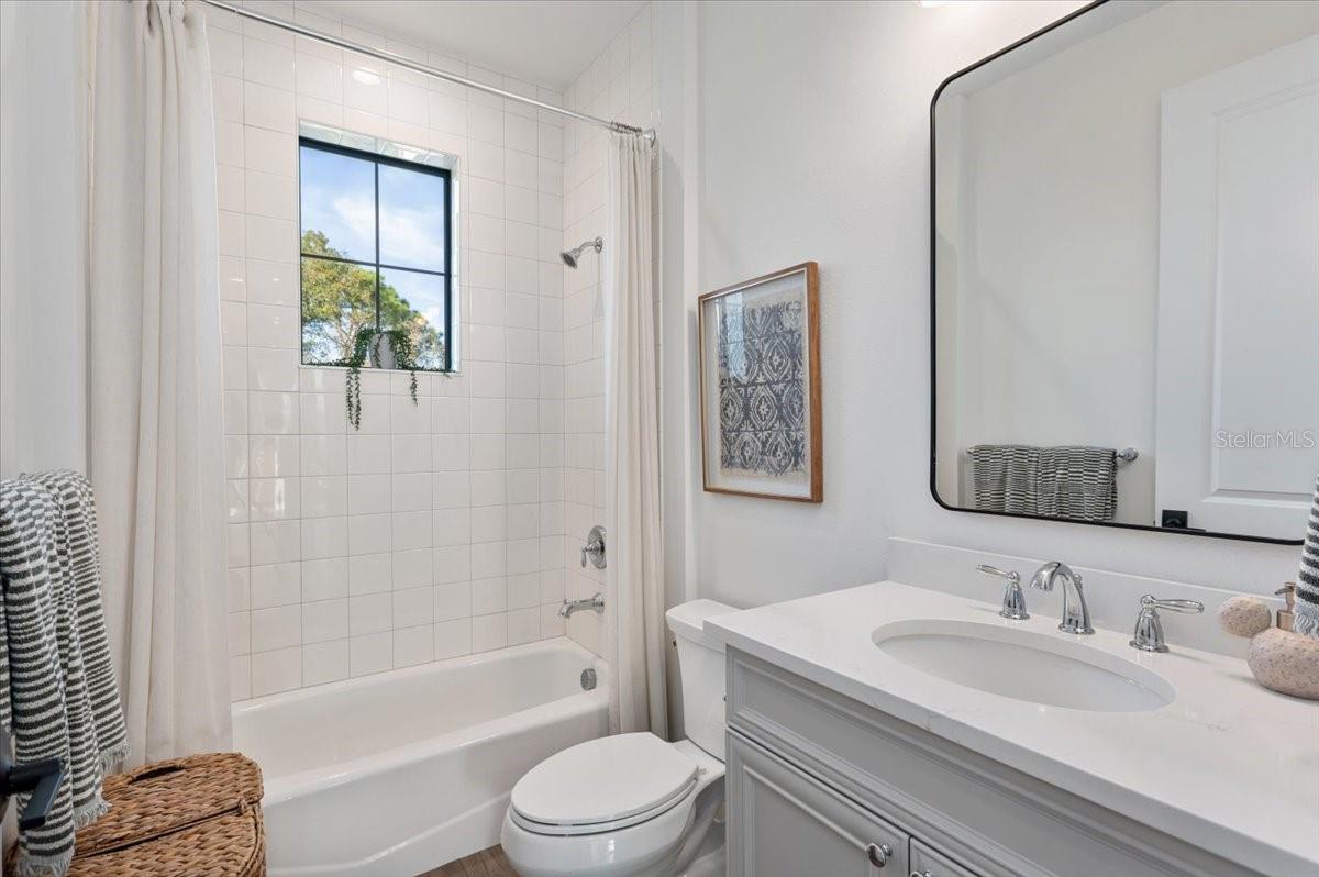 6349 ISLA DEL RAY AVE