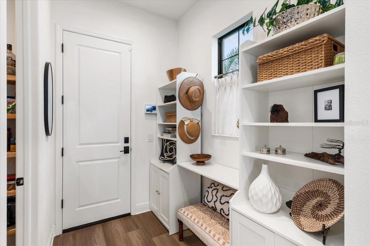 6349 ISLA DEL RAY AVE