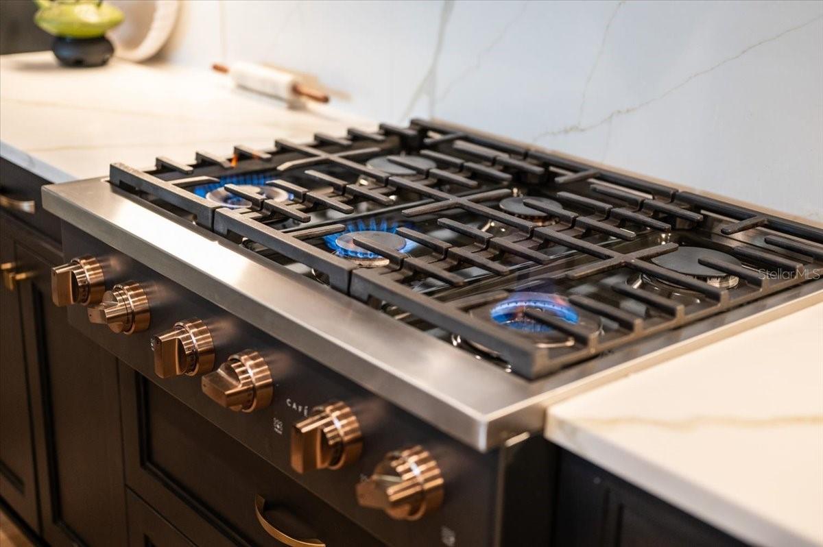 6349 ISLA DEL RAY AVE